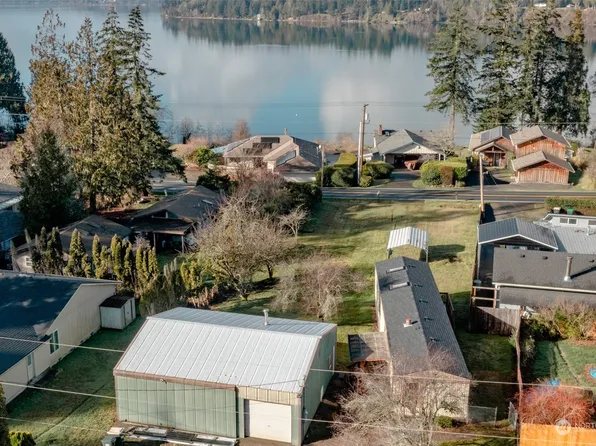 9823 Whitecap Drive NW, Olympia, WA 98502