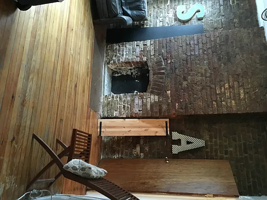 Rented by Alex Tembelis, LREB | media 24