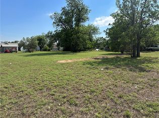 200 W Walnut St #1 & 2, Altus, OK 73521