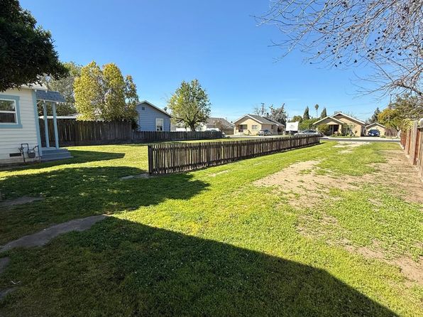2824 C St, Selma, CA 93662