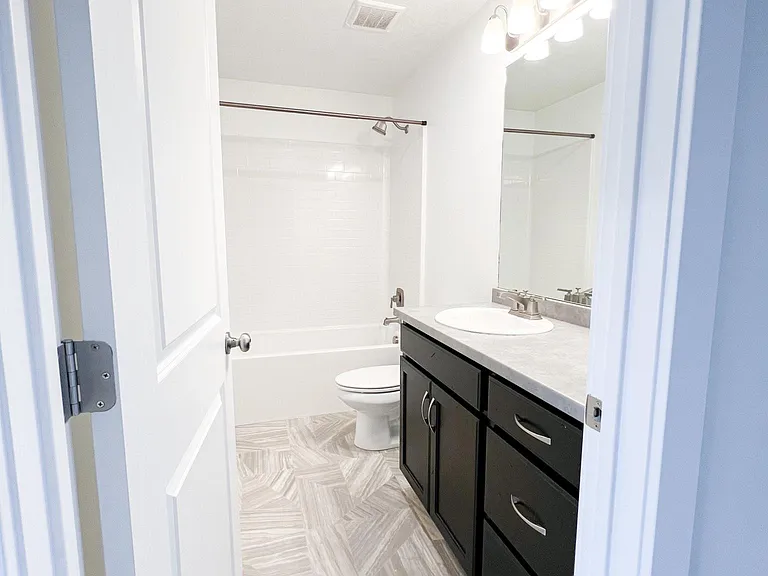 1863 S 1425 W — Photo 18