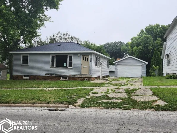 324 N Hall St, Algona, IA 50511