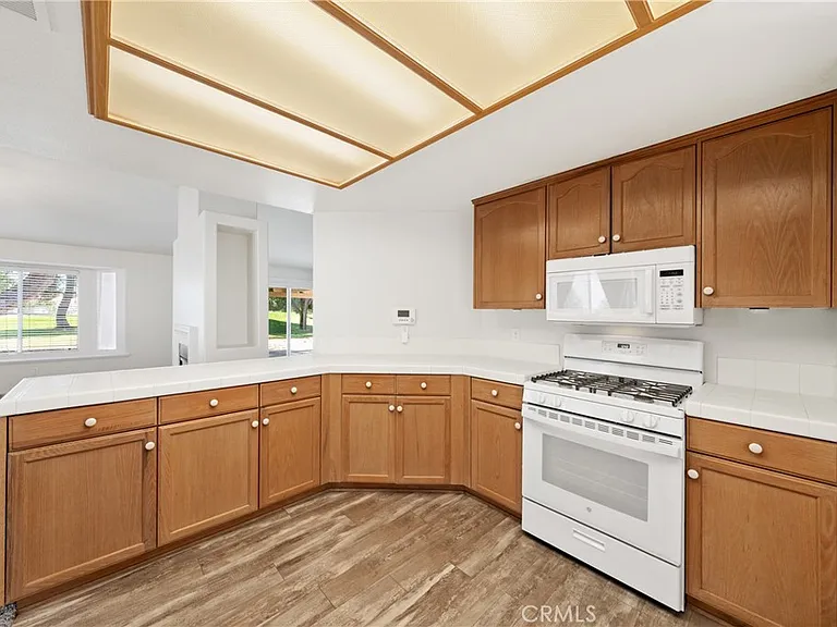 2971 Peach Tree St — Photo 13