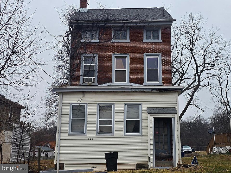 1st image of 623 Bridge St