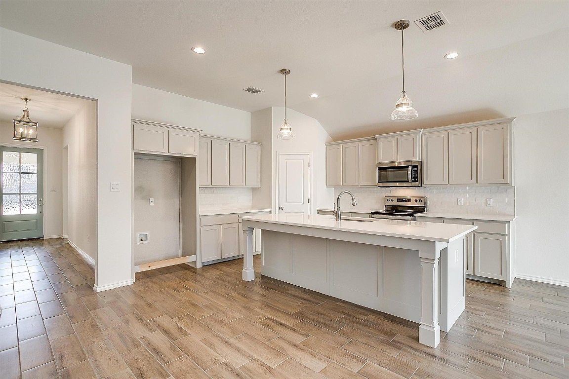 9952 Mescalbean, Crowley, TX 76036 Zillow