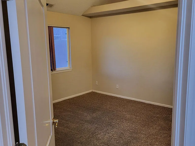 1032 S Regency Rd — Photo 7