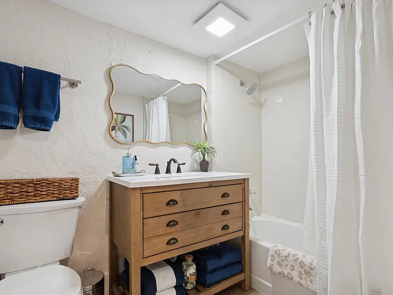 3803 E Bay Dr — Photo 9