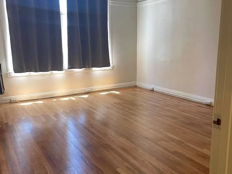 2516 Piedmont Ave — Photo 1