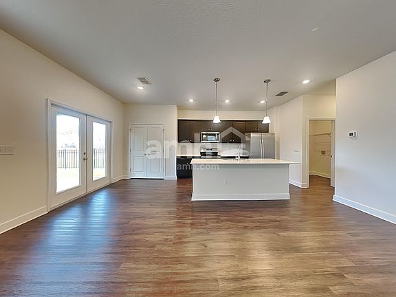 5th image of 2109 Saffron Walden Dr