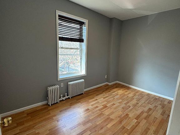 4th image of 8723 Ridge Blvd Floor 2