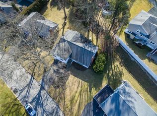 60 Runyon Pl, Scarsdale, NY 10583