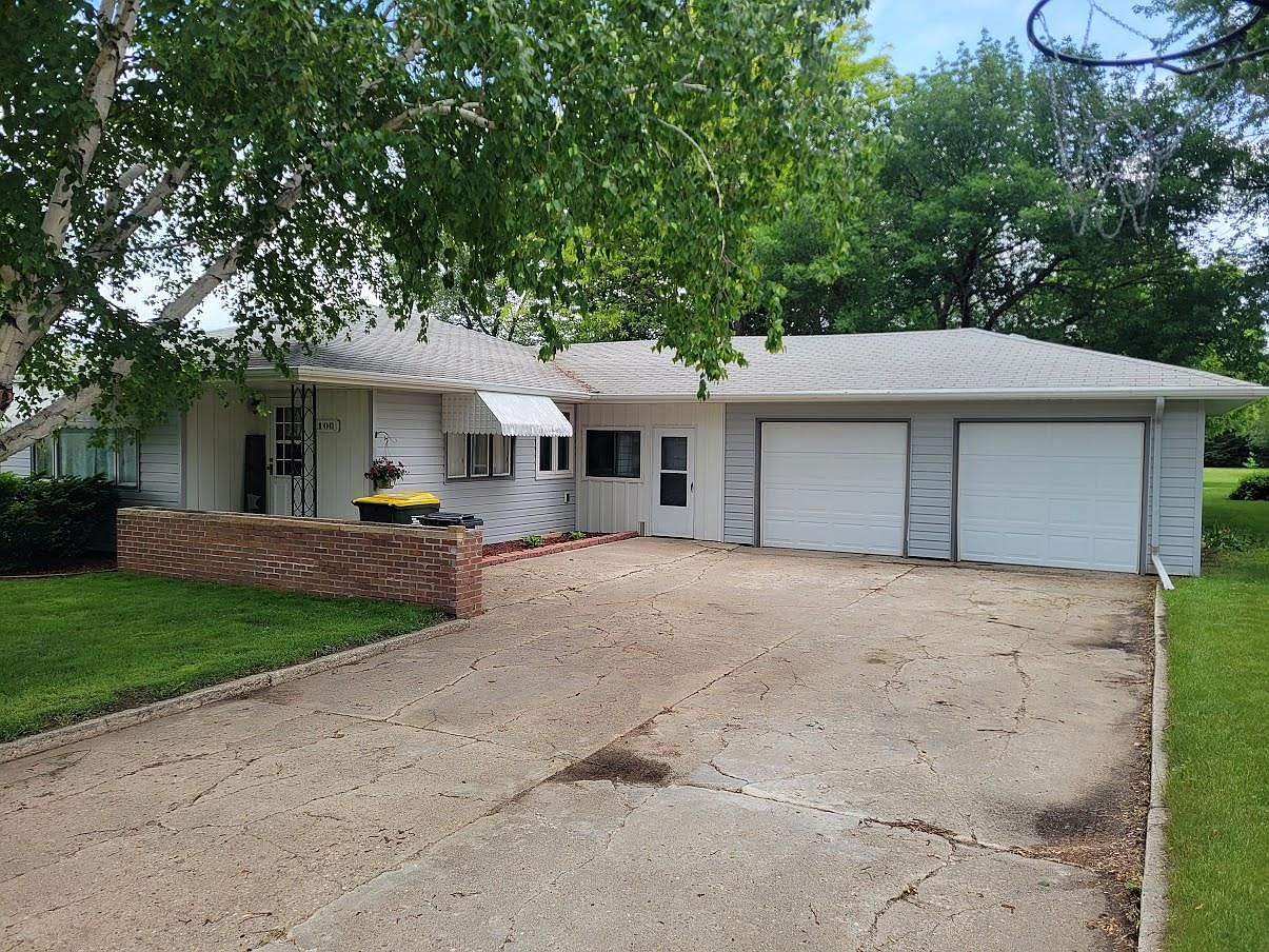100 5th St, Walnut Grove, MN 56180 MLS 6385797 Zillow