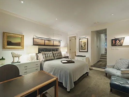 Sold by Sotheby's International Realty | media 14