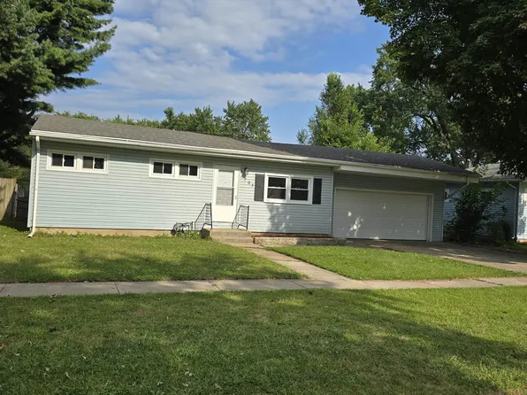 7703 Randy Rd, Machesney Park, IL 61115