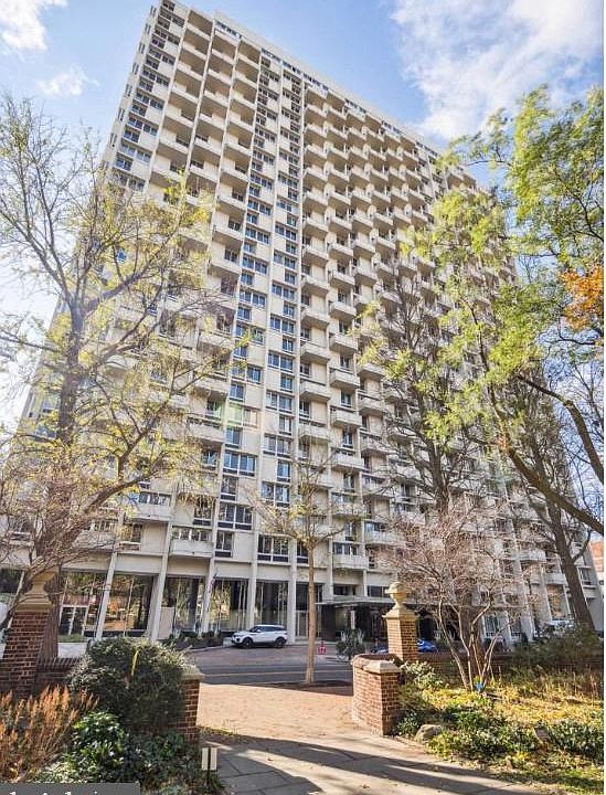 1st image of 604-36 S Washington Sq #2213