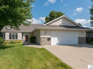 120 Crystal Ln, Mankato, MN 56001