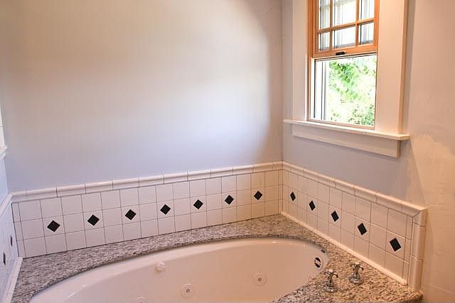 1st image of 366 N 12th St