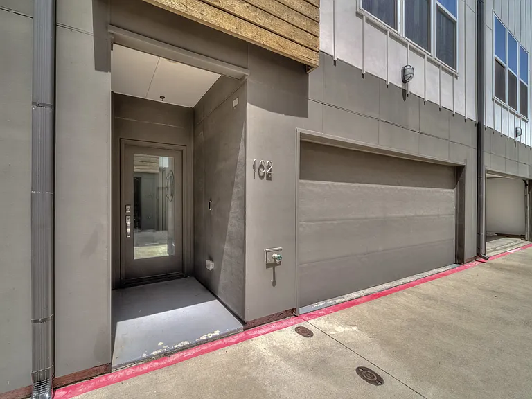 1510 N Washington Ave #102 — Photo 2