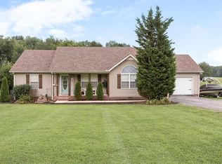 2964 Riley Creek Rd, Normandy, TN 37360
