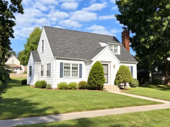 607 Woodlawn Ct, Hart, MI 49420