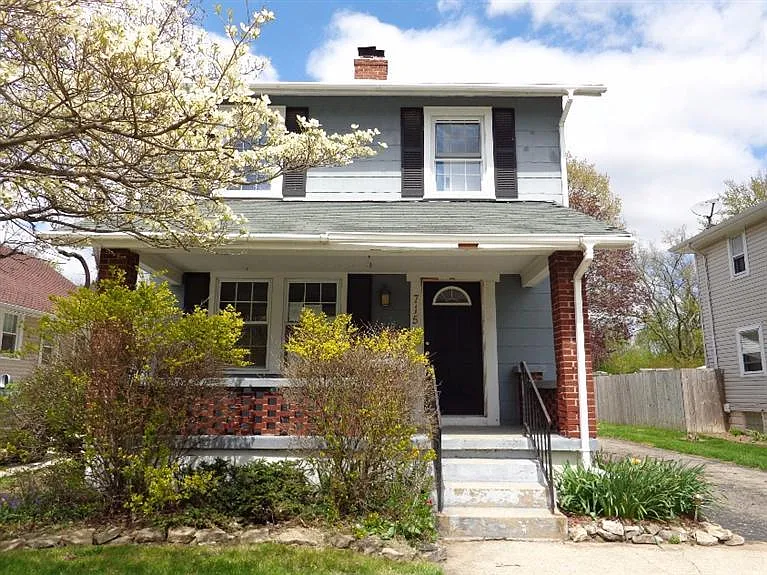 715 Bellaire Ave photo 1