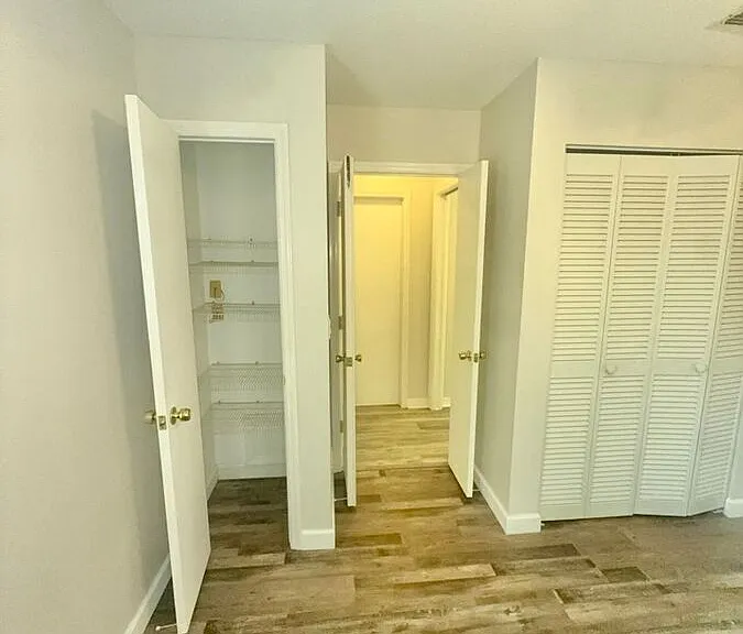 2314 S Clewis Ct #301 — Photo 61