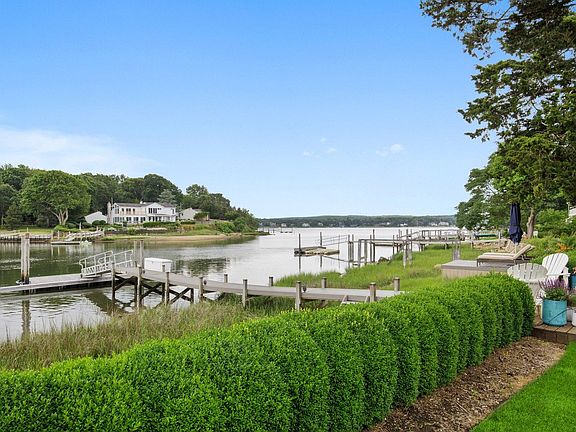 5th image of 22 Bay View Dr E