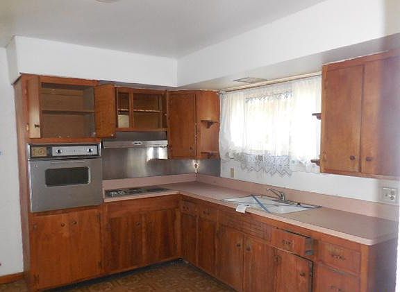 5th image of 97 Hudson Ave