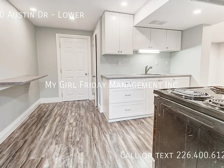 50 Austin Dr #LOWER — Photo 4
