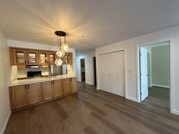 12345 Roosevelt Way NE, Seattle, WA