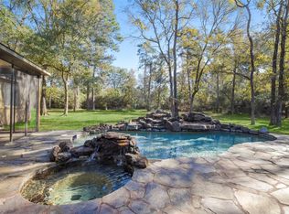 5 Oak Crest Cir, Magnolia, TX 77354