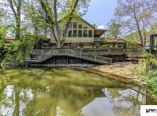 18 Willow Ln, Lincoln, IL 62656