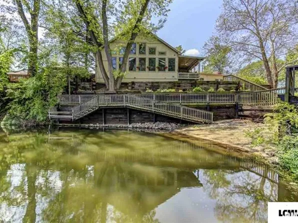 18 Willow Ln, Lincoln, IL 62656