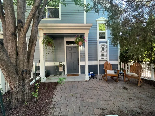 1935 Grays Peak Dr Unit 203, Loveland, CO 80538