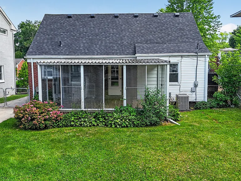 2507 Windemere Rd — Photo 33