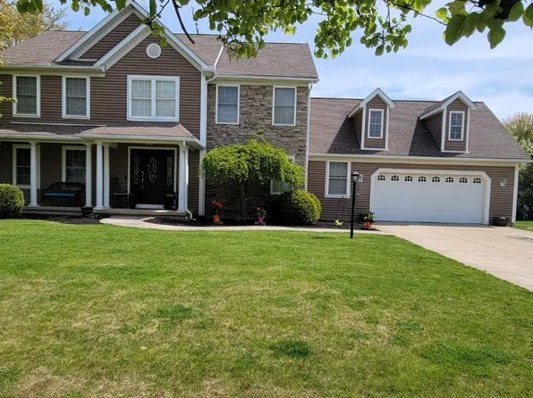 1007 Eagle Ridge Dr, Huron, OH 44839