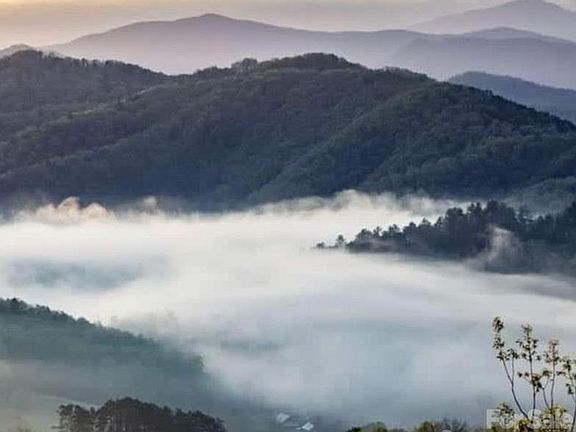 2nd image of LOT E6 Unula Loop