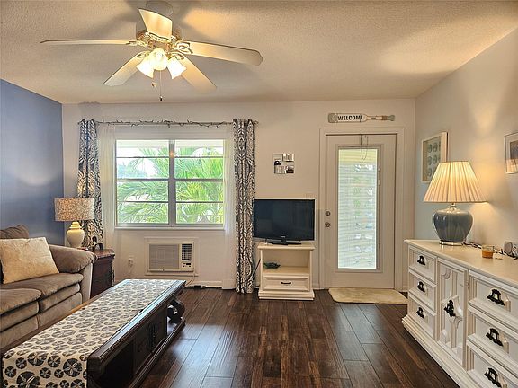 3rd image of 2111 NE 56th Street #209