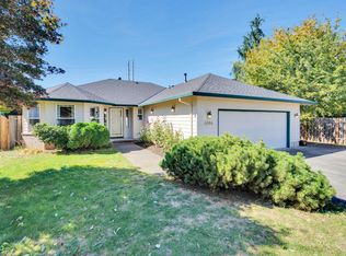 4065 NE 219th Ct, Fairview, OR 97024