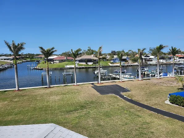 10 Hacienda Dr, Englewood, FL 34223