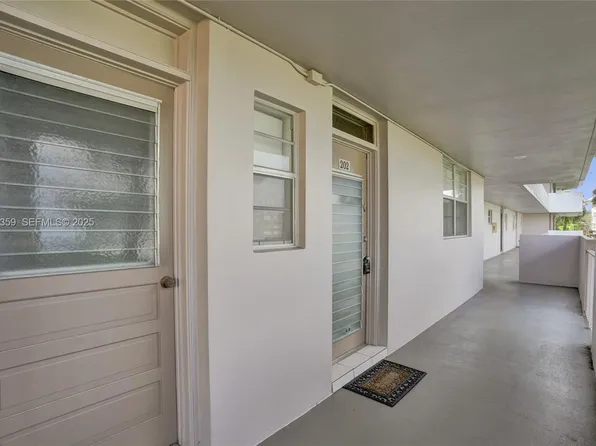2800 NW 47th Ter APT 202A, Fort Lauderdale, FL 33313