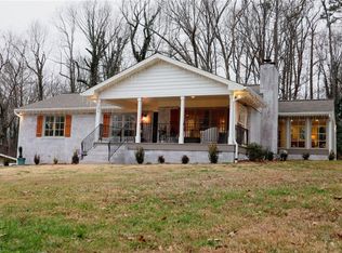 104 Woodland Dr, Jamestown, NC 27282