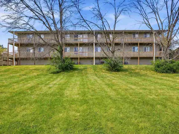405 W Zeller St, North Liberty, IA 52317