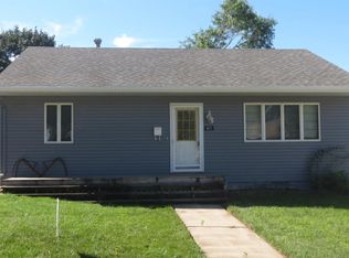 621 W 16th St, Carroll, IA 51401