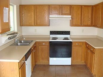 3rd image of 3048 W Zachary Dr