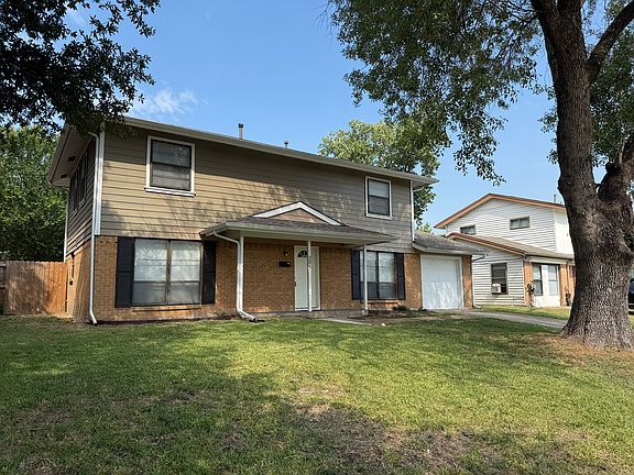 2nd image of 3027 Harlan Dr