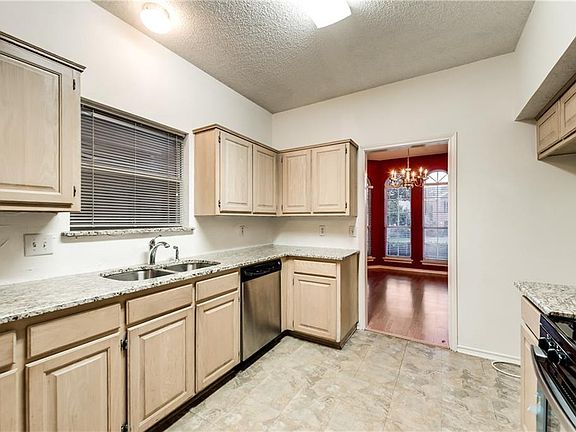 3rd image of 2216 Meadowstone Dr
