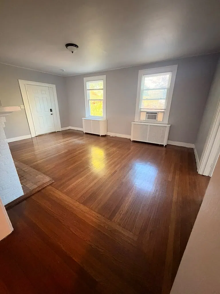 4 bed, 1931 sqft, $2,300 — Photo 3