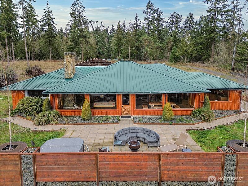 2nd image of 127 Lake Farm Road