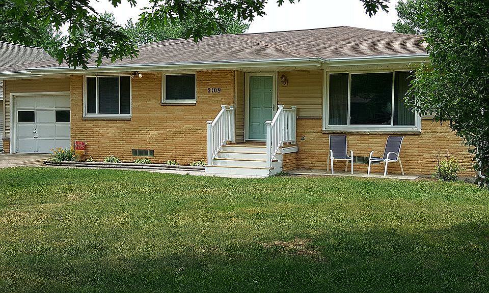 2109 Benton St.